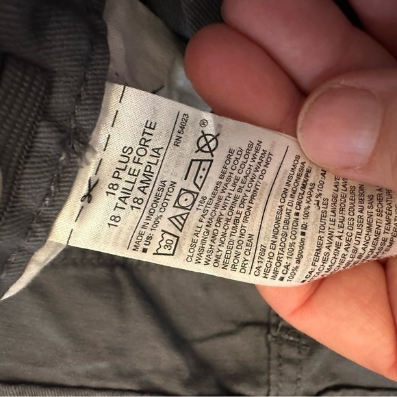 Girls Old Navy grey chino khaki pants 18 plus NWOT - Picture 4 of 4